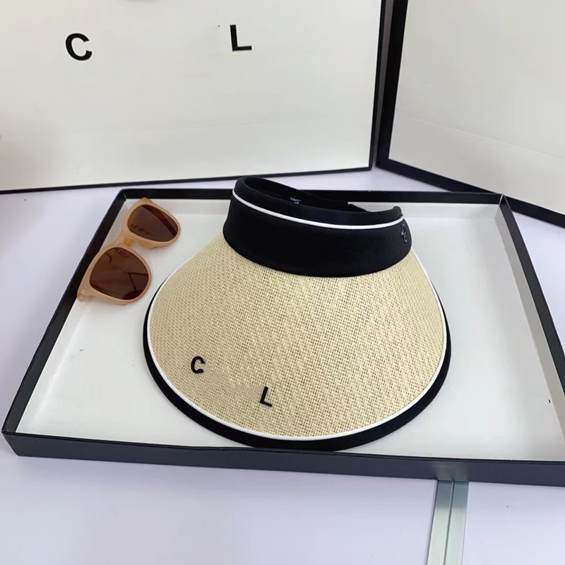 Designer Brand Women's Luxury Sunshade Hat Men's and Women's Couples Summer New Style Small Fragrant Beach Flat Top Hat
Designer Brand Women's Luxury Sunshade Hat Men's and Women's Couples Summer New Style Small Fragrant Beach Flat Top Hat