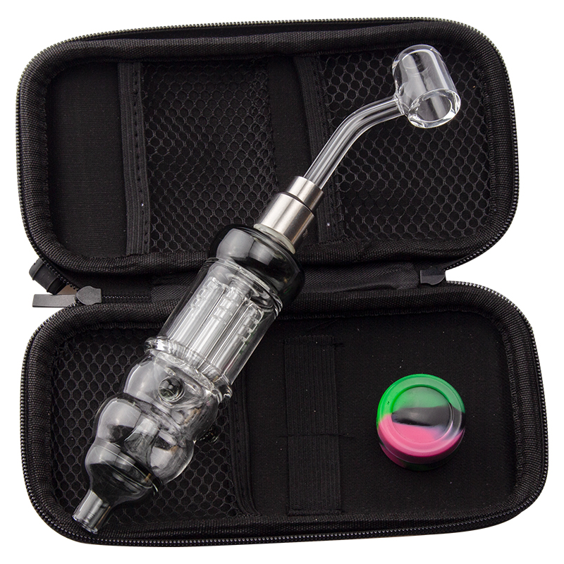 CSYC NC033 Glass Bong OD 32mm Arm Tree Perc Smoking Pipe Bag Set 510 Quartz Ceramic Tip Quartz Banger Nail Wax Dabber Tool Spill-proof Glass Water Pipes Dab Rig Bongs
CSYC NC033 Glass Bong OD 32mm Arm Tree Perc Smoking Pipe Bag Set 510 Quartz Ceramic Tip Quartz Banger Nail Wax Dabber Tool Spill-proof Glass Water Pipes Dab Rig Bongs