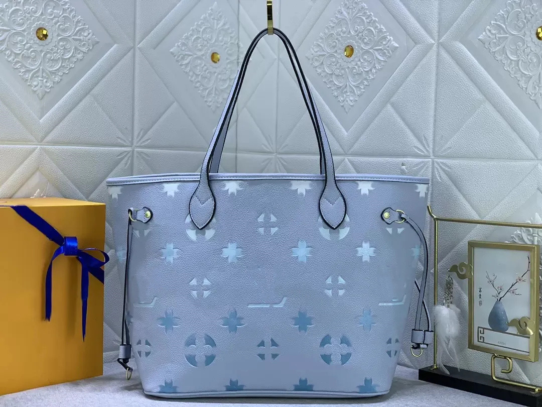 Designer bags Ladies Fresh Style Medium Shopping Bag Full Leather Genuine leather Shoulder Bag With Zipper wallet Coin Purse 2 Piece Set Handbag M40995, Beige
Designer bags Ladies Fresh Style Medium Shopping Bag Full Leather Genuine leather Shoulder Bag With Zipper wallet Coin Purse 2 Piece Set Handbag M40995, Beige