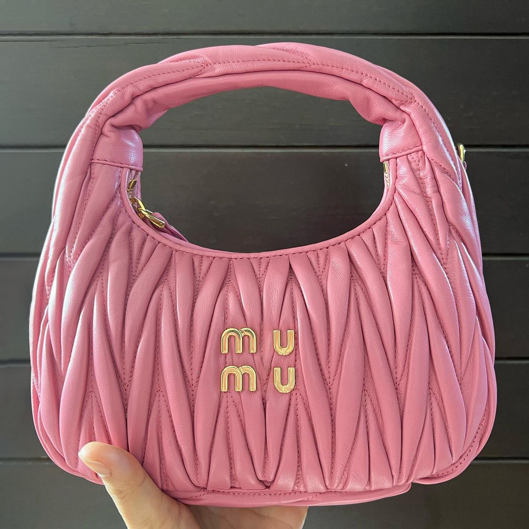Women's Miui Designer Wander Matelasse clutch bag hobo tote famous Miu Underarm mens Luxury Genuine leather mini Shoulder handbag crossbody bags with shoulder strap, Dark blue
Women's Miui Designer Wander Matelasse clutch bag hobo tote famous Miu Underarm mens Luxury Genuine leather mini Shoulder handbag crossbody bags with shoulder strap, Dark blue