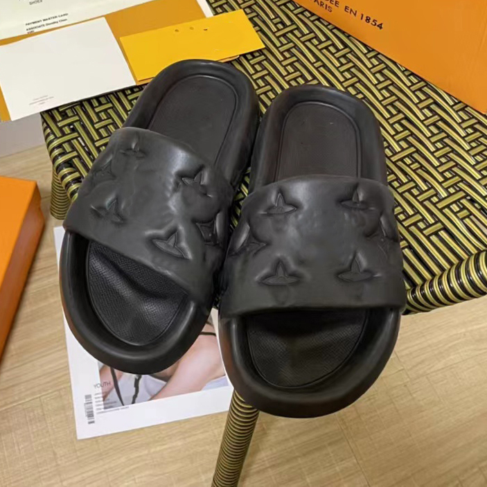 2023 Designers Pool Pillow Mules Women Sandals Sunset Flat Comfort Mules Padded Front Strap Slippers Fashionable Easy-to-wear Style Slides
2023 Designers Pool Pillow Mules Women Sandals Sunset Flat Comfort Mules Padded Front Strap Slippers Fashionable Easy-to-wear Style Slides