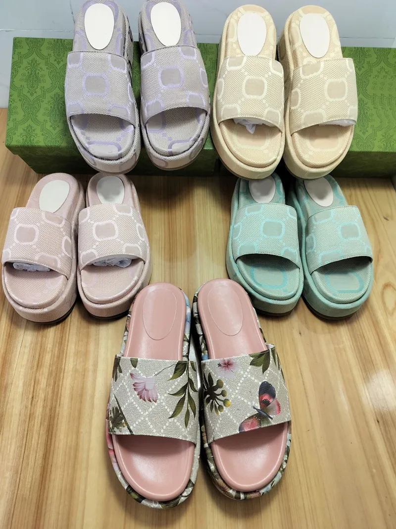 paris embroidered slippers Sandles for Women Designer luxury Platform Shoes canvas brown sandales flower wedges floral print g slide rubber rainbow color Slippers
paris embroidered slippers Sandles for Women Designer luxury Platform Shoes canvas brown sandales flower wedges floral print g slide rubber rainbow color Slippers