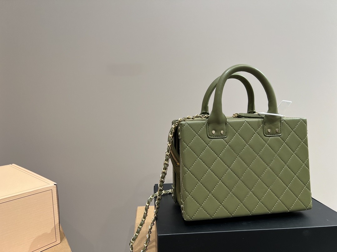 Classic Designer bag Women's Handbag Chain Bag Single Shoulder Bag Crossbody bag Women's Luggage Bag Travel bag Fashion bag, Customize
Classic Designer bag Women's Handbag Chain Bag Single Shoulder Bag Crossbody bag Women's Luggage Bag Travel bag Fashion bag, Customize