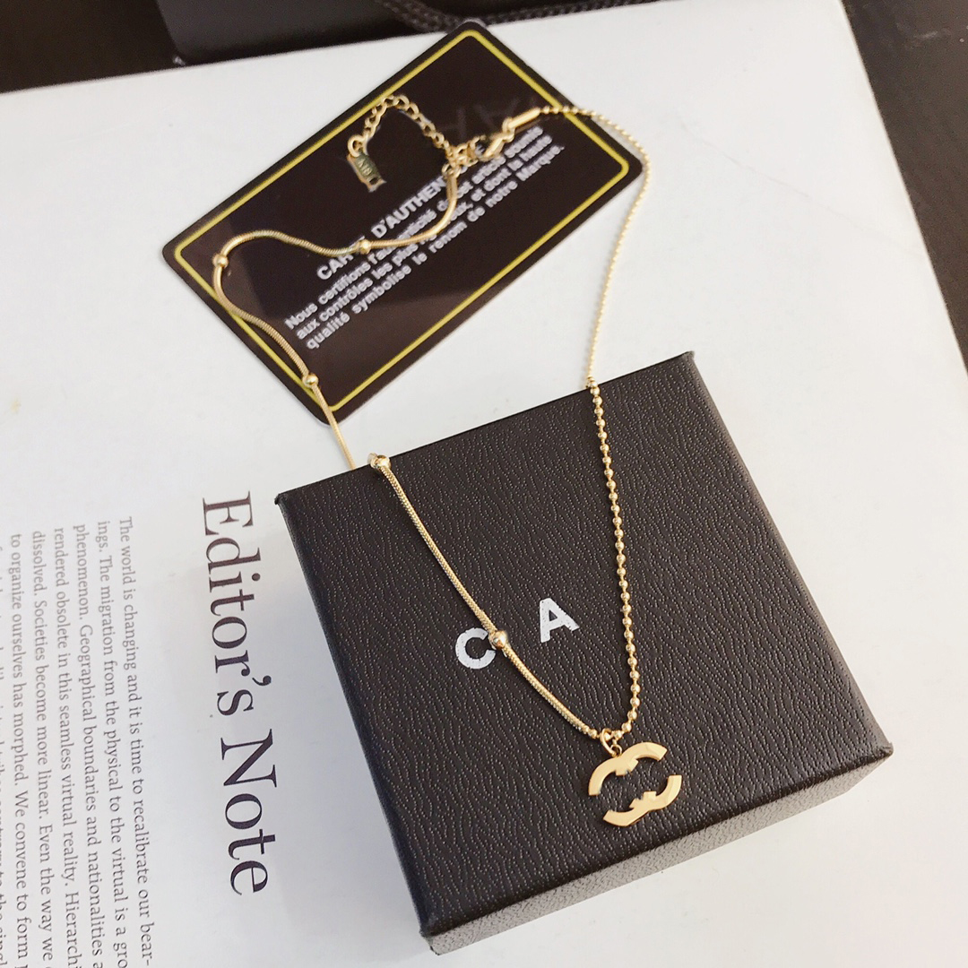 Womens Gold Pendant Necklace Brand Jewelry Necklace Women Gift Love Necklace Vintage Couple Party Long Chain Springtime celtic Designer Jewelry Chains Witn Box
Womens Gold Pendant Necklace Brand Jewelry Necklace Women Gift Love Necklace Vintage Couple Party Long Chain Springtime celtic Designer Jewelry Chains Witn Box