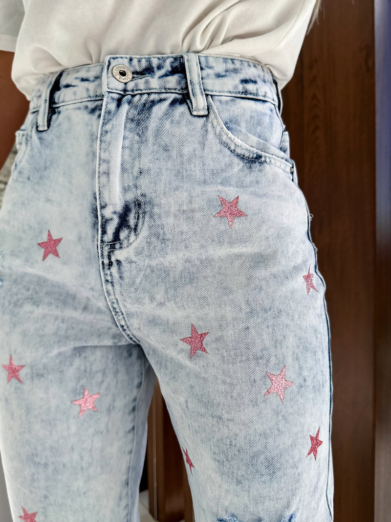 Women's Jeans YEMOGGY Elegant Ripped for Women Summer Pants 2023 Button Pocket Star Loose High Waist Perforated Denim 230330