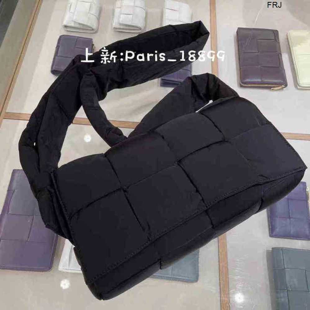 Designer Bottegas Bags Venetas Cassettes Handbags Current 2023 Nylon Pillow Super Soft Messenger Woven Have Logo frj
Designer Bottegas Bags Venetas Cassettes Handbags Current 2023 Nylon Pillow Super Soft Messenger Woven Have Logo frj
