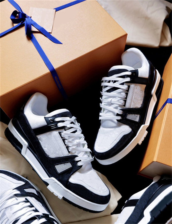 Designer Sneakers Men Trainer Shoes Classic Vintage Platform Trainers Black White Denim Monograms Rubber Canvas Leather Sports Sneaker With box Size US4-12, 43
Designer Sneakers Men Trainer Shoes Classic Vintage Platform Trainers Black White Denim Monograms Rubber Canvas Leather Sports Sneaker With box Size US4-12, 43