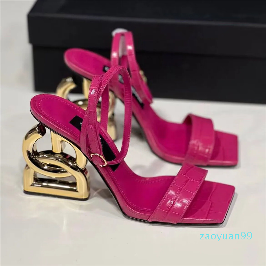 Summer Brand Keira Women Sandals Shoes Summer Elegant Polished Calfskin Plated Carbon Heels Party Dress Wedding Lady Gladiator Sandalias EU35-43
Summer Brand Keira Women Sandals Shoes Summer Elegant Polished Calfskin Plated Carbon Heels Party Dress Wedding Lady Gladiator Sandalias EU35-43