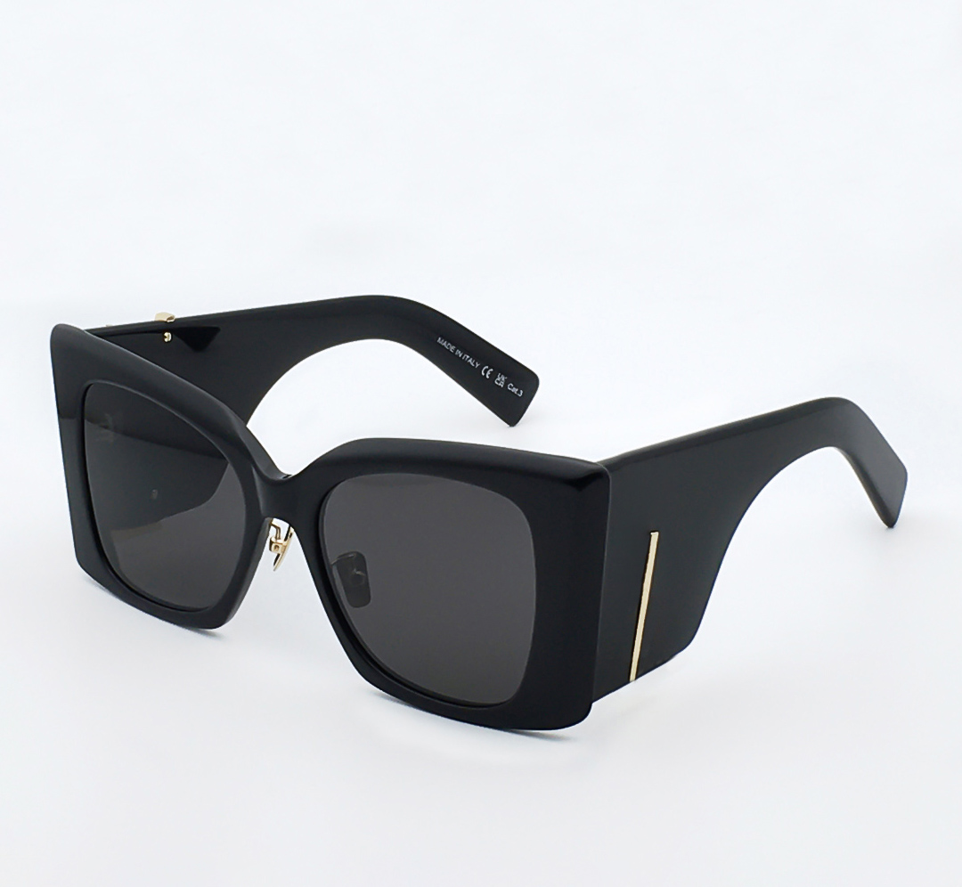 Fashion designer 119 Blaze sunglasses for women oversized butterfly shape acetate glasses outdoor avant-garde personality style Anti-Ultraviolet come with box
Fashion designer 119 Blaze sunglasses for women oversized butterfly shape acetate glasses outdoor avant-garde personality style Anti-Ultraviolet come with box
