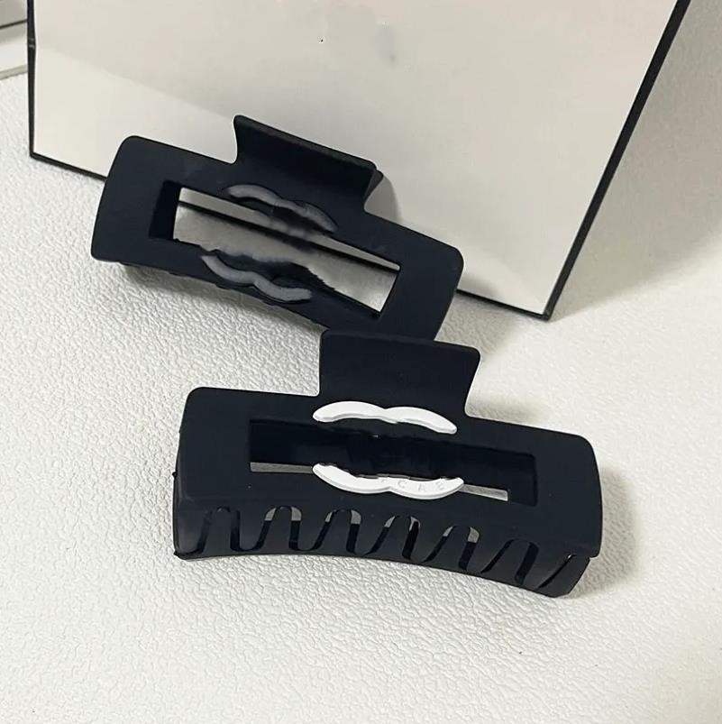 Luxury Hairpin Brand Classic Versatile Leisure Hairclips Fashion Black Shark Hairpin Hair ClipsBlack Shark Hairpin Hair Clips
Luxury Hairpin Brand Classic Versatile Leisure Hairclips Fashion Black Shark Hairpin Hair ClipsBlack Shark Hairpin Hair Clips