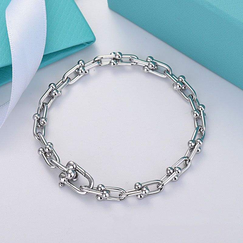 tiffany gold double u shape charm bracelet for women fashion luxury brand designer OL style bangle bracelets party wedding jewelry
tiffany gold double u shape charm bracelet for women fashion luxury brand designer OL style bangle bracelets party wedding jewelry
