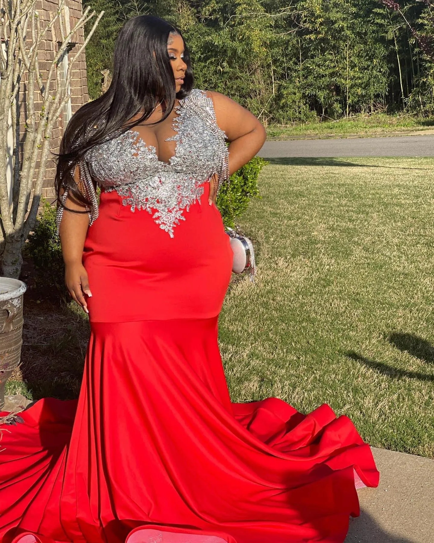 Fabulous Plus Size Lace Prom Dresses 2023 Sheer V Necke Evening Gowns Mermaid Beaded Appliqued Satin Tassels Special Ocn Dress