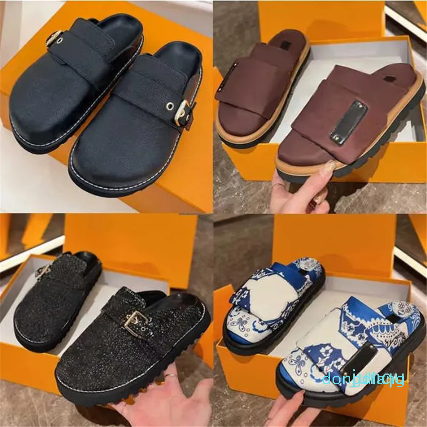 2023 Men Easy Slides Cosy Comfort Mules Womens Luxury Leathers Flat Slippers Platform Sandal Fashion Summer Flowers Shoes Size 35-45
2023 Men Easy Slides Cosy Comfort Mules Womens Luxury Leathers Flat Slippers Platform Sandal Fashion Summer Flowers Shoes Size 35-45