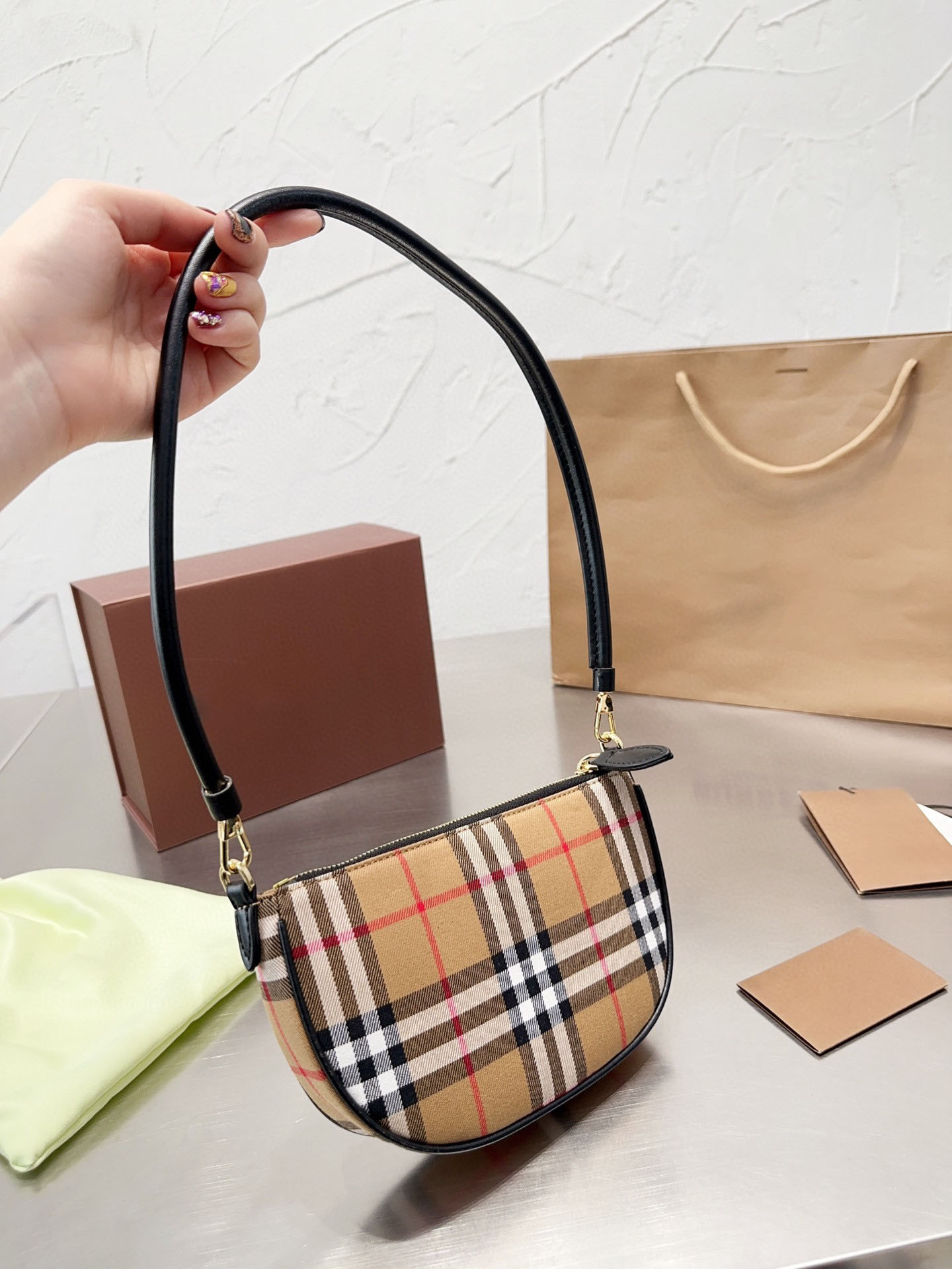 Designer Bag Shoulder Lady Luxury Clutch Luxurys Handbags Purses For Women 20CM, Khaki-tartan-20*12cm
Designer Bag Shoulder Lady Luxury Clutch Luxurys Handbags Purses For Women 20CM, Khaki-tartan-20*12cm
