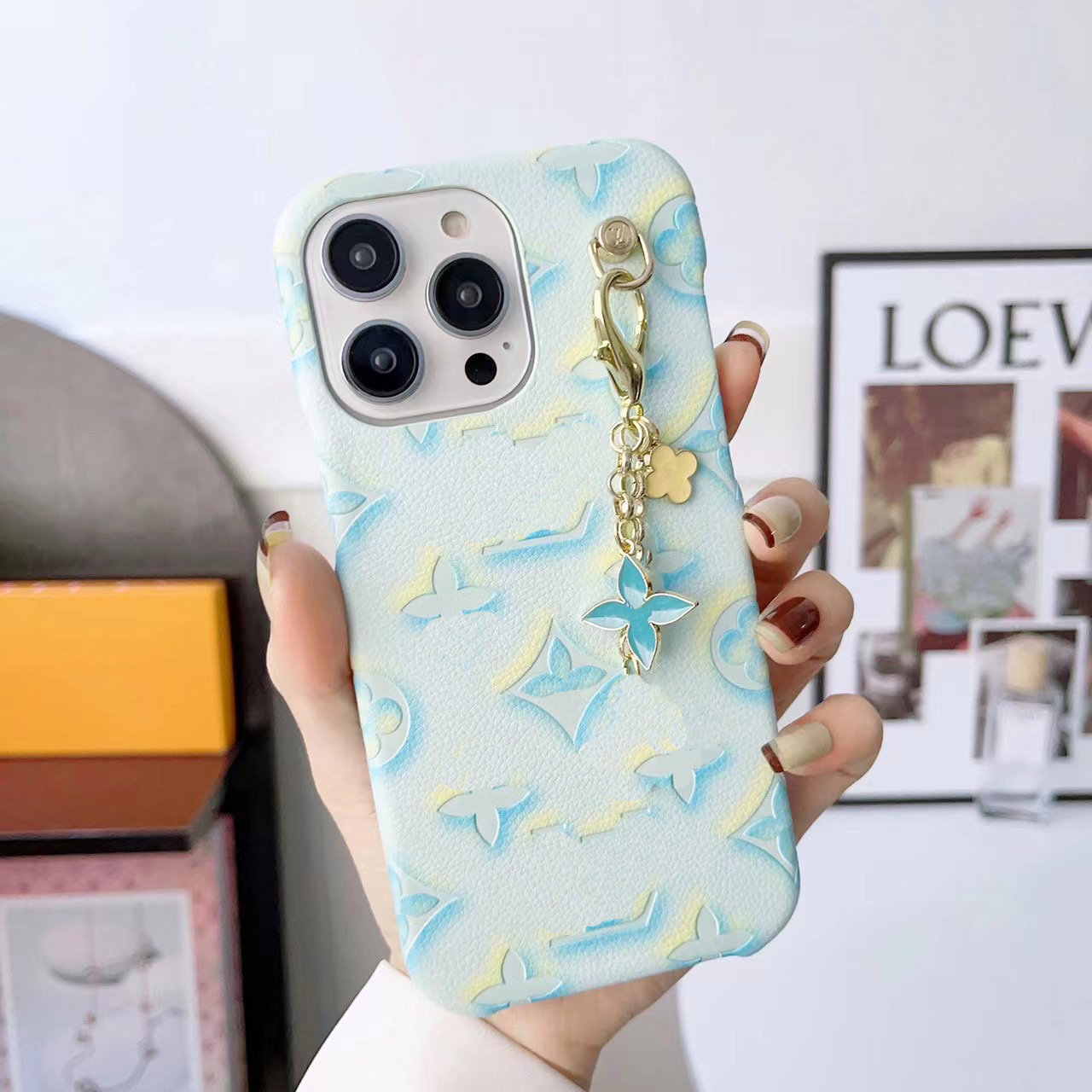 Beautiful LU Phone Cases iPhone 14 13 12 11 pro max 14promax 13promax 14pro 13pro 12pro 11pro Luxury Designer Leather Case with Logo Packing Drop Shippings Supported
Beautiful LU Phone Cases iPhone 14 13 12 11 pro max 14promax 13promax 14pro 13pro 12pro 11pro Luxury Designer Leather Case with Logo Packing Drop Shippings Supported
