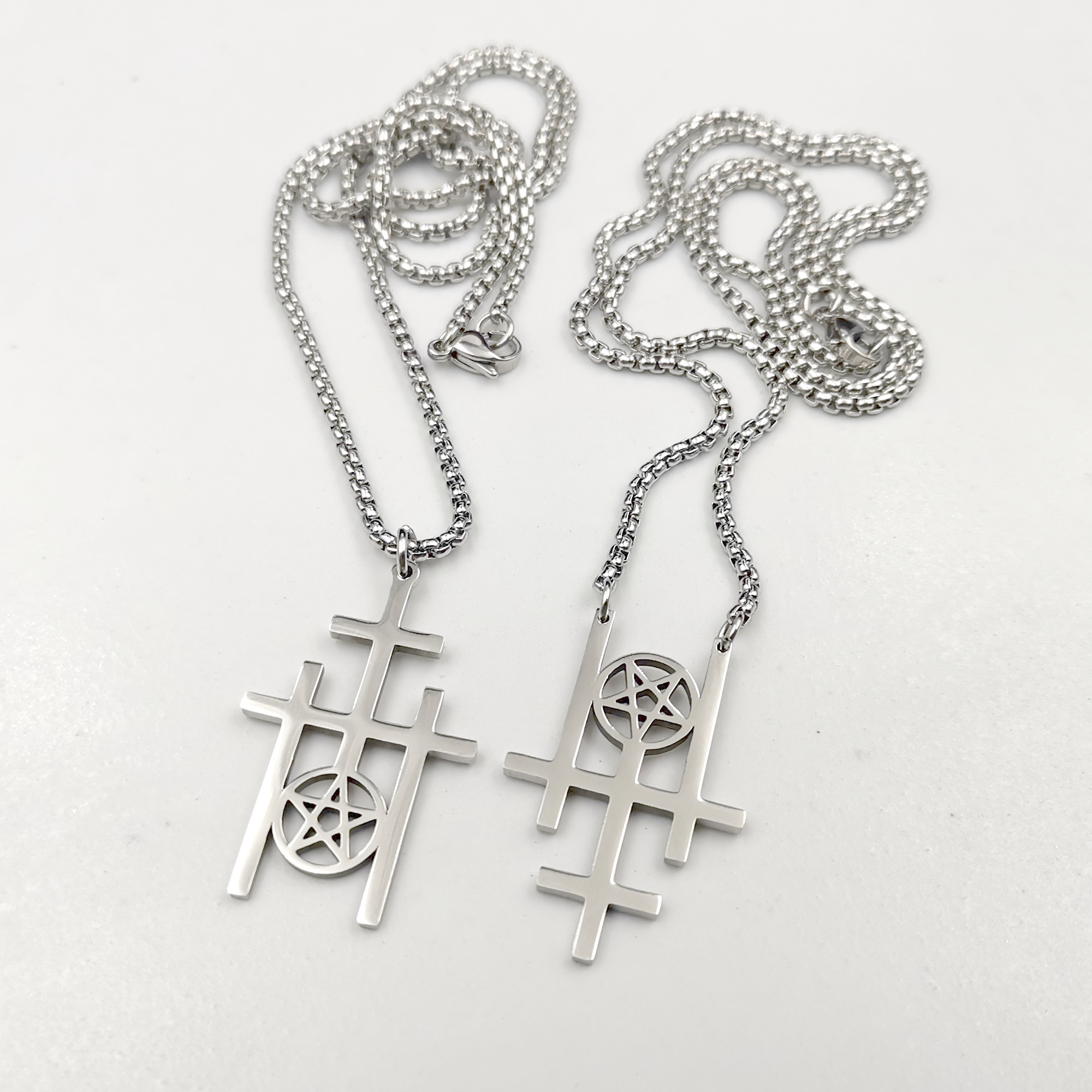 Triple Reverse Cross Pentagram Pendant Necklace Stainless Steel Pagan Wiccan Inverted Pentagram Pendant Satanic Jewelry Religious Necklace Rolo Chain 2.5mm 24''
Triple Reverse Cross Pentagram Pendant Necklace Stainless Steel Pagan Wiccan Inverted Pentagram Pendant Satanic Jewelry Religious Necklace Rolo Chain 2.5mm 24''
