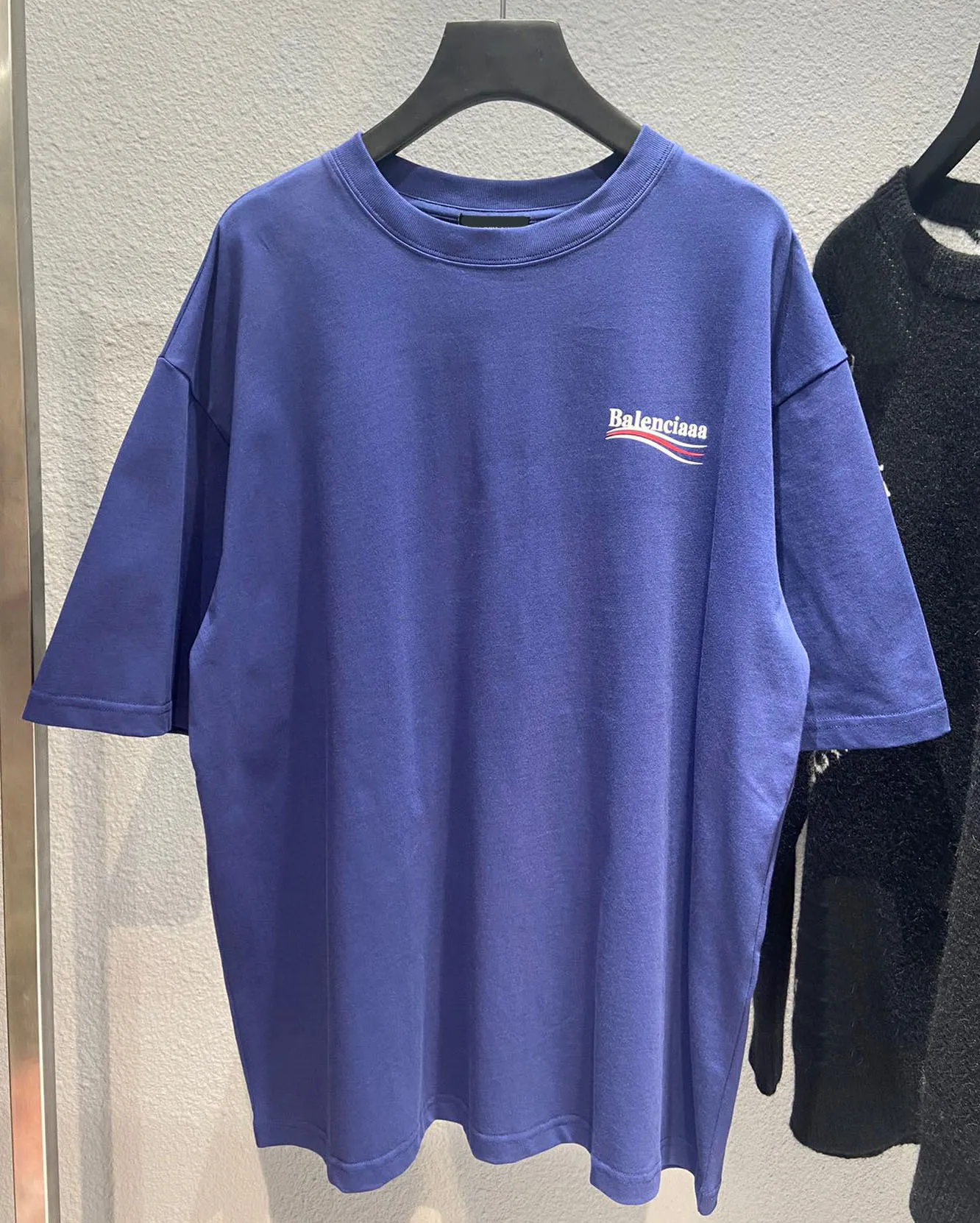 Summer Mens Designer Tees Casual Man Womens Loose Tees With Letters Print Short Sleeves Top Sell Luxury Men T Shirt, T shirt 2
Summer Mens Designer Tees Casual Man Womens Loose Tees With Letters Print Short Sleeves Top Sell Luxury Men T Shirt, T shirt 2