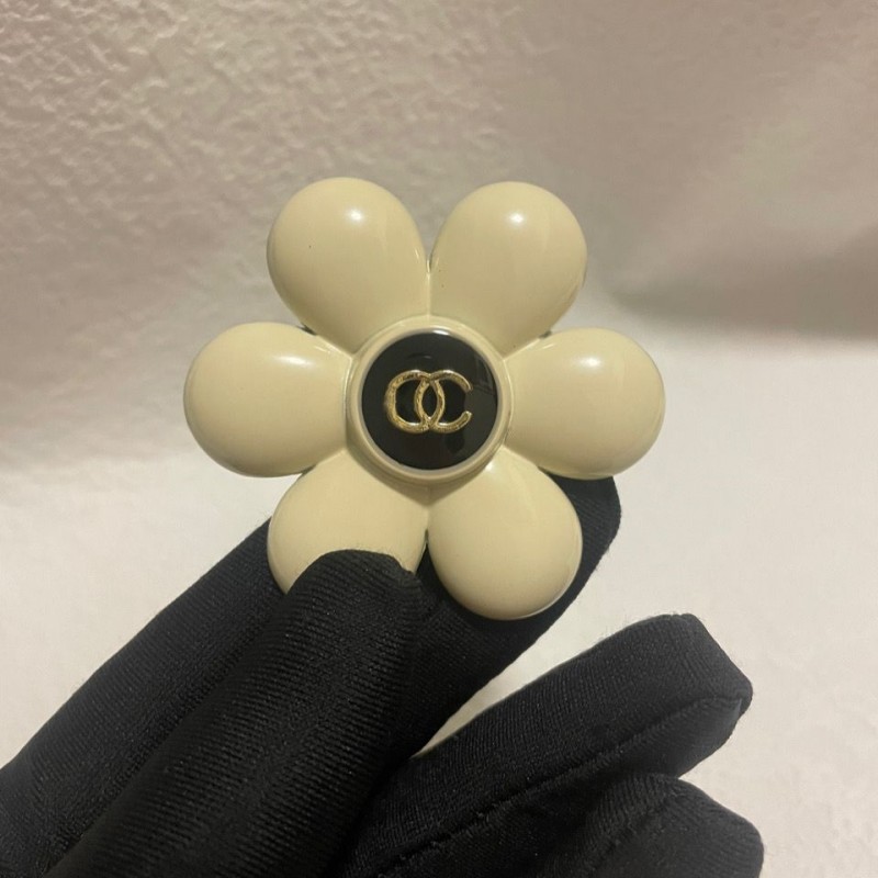 fashion jewelry badge famous silver gold broche brand luxurys desinger brooch women crystal rhinestone pearl letter brooches suit pin clothing decoration broches
fashion jewelry badge famous silver gold broche brand luxurys desinger brooch women crystal rhinestone pearl letter brooches suit pin clothing decoration broches