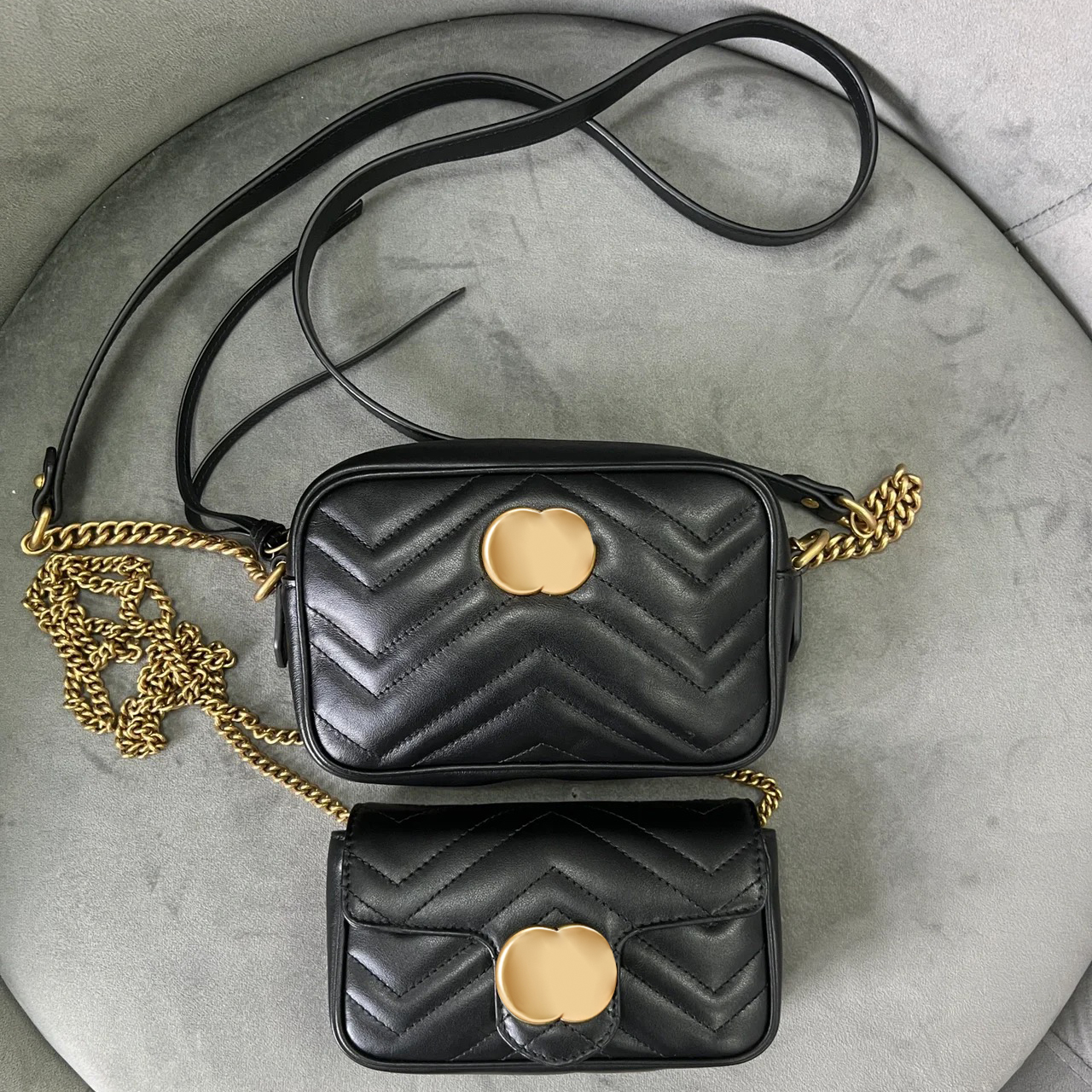Genuine leather two sizes Luxury Marmont Camera clutch bag pochette Womens mens Designer small fashion tote metal logo Shoulder handbag hobo woman crossbody bags, Black
Genuine leather two sizes Luxury Marmont Camera clutch bag pochette Womens mens Designer small fashion tote metal logo Shoulder handbag hobo woman crossbody bags, Black
