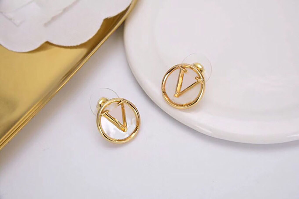 Fashion Designer 18K Gold Plating Hoop Luxury Earrings Stud Women brand Jewelry Valentine's Day Gifts Woman
Fashion Designer 18K Gold Plating Hoop Luxury Earrings Stud Women brand Jewelry Valentine's Day Gifts Woman