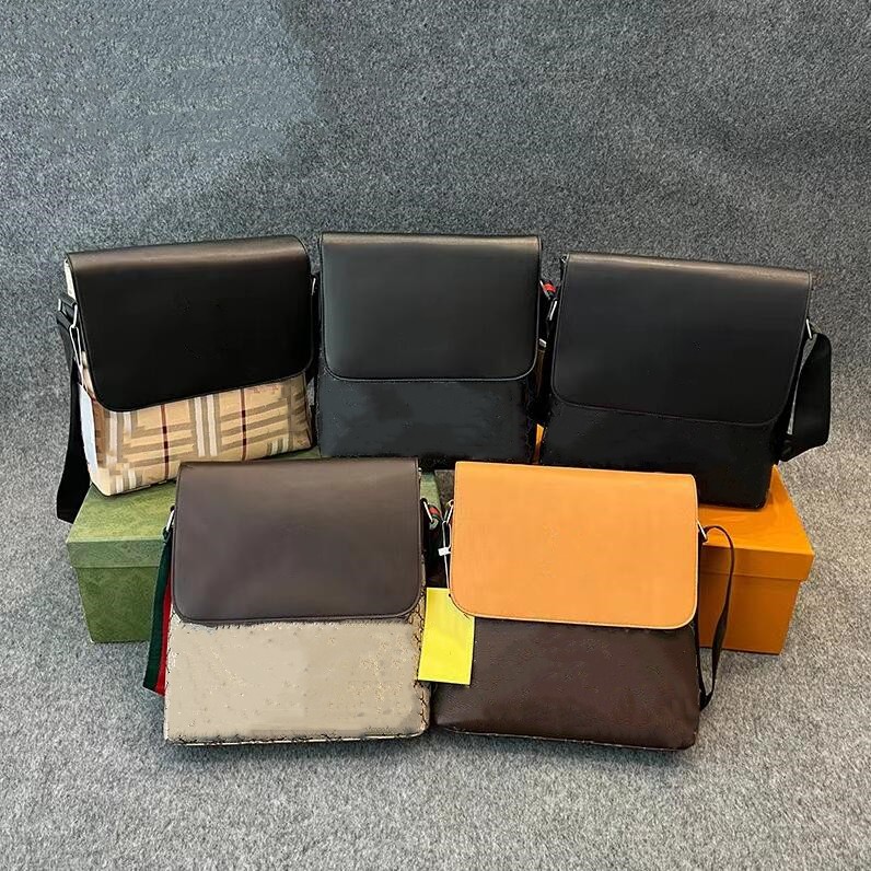 Classic Designer Messenger Bag Purses Handbags Men Ladies Crossbody Bag PU Leather Pillow Female Totes Shoulder Bags Handbag Bag, Mix color
Classic Designer Messenger Bag Purses Handbags Men Ladies Crossbody Bag PU Leather Pillow Female Totes Shoulder Bags Handbag Bag, Mix color