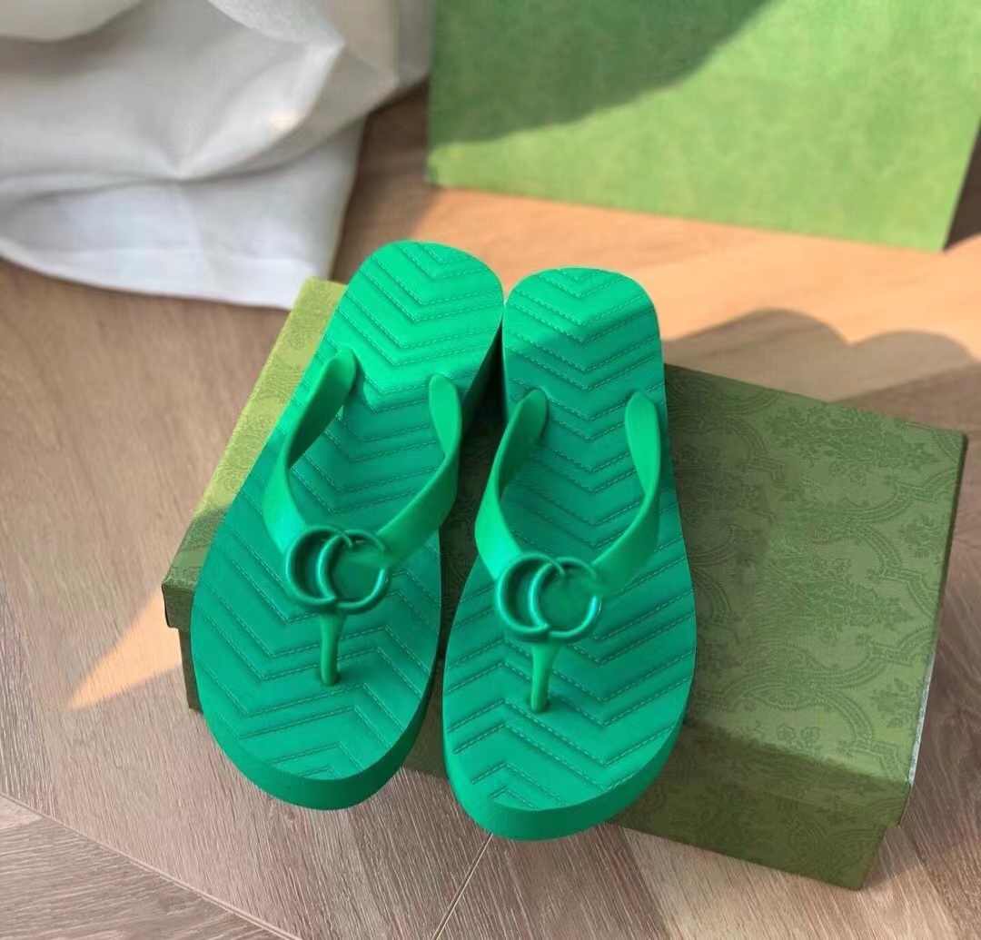 Women Designer EVA Slippers Foam Flip-flops Bright Colors Lady Fashion Summer Beach Slides Girls Casual Shoes 35-42 With Gift Box, Fuchsia
Women Designer EVA Slippers Foam Flip-flops Bright Colors Lady Fashion Summer Beach Slides Girls Casual Shoes 35-42 With Gift Box, Fuchsia