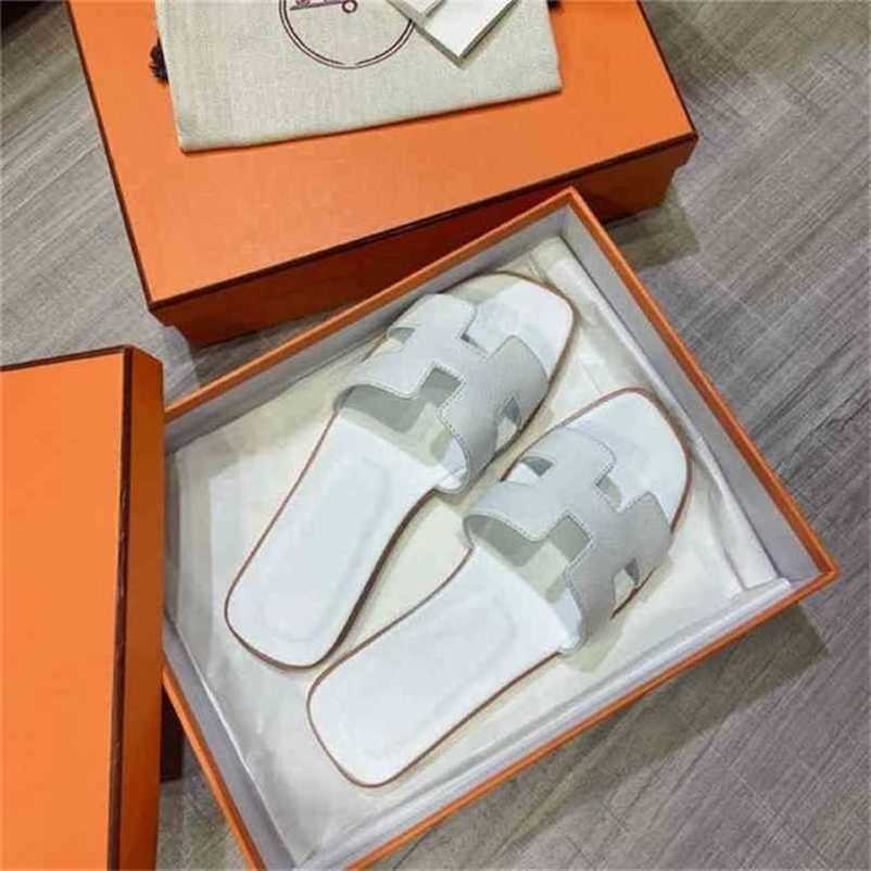 Designer Ladies Beach flat Flip Flops Top Quality Chypre sexy Women Leather classic oran luxury sandalias Men Summer fashion Slippers with Box VJEY, Palmprint - azure
Designer Ladies Beach flat Flip Flops Top Quality Chypre sexy Women Leather classic oran luxury sandalias Men Summer fashion Slippers with Box VJEY, Palmprint - azure