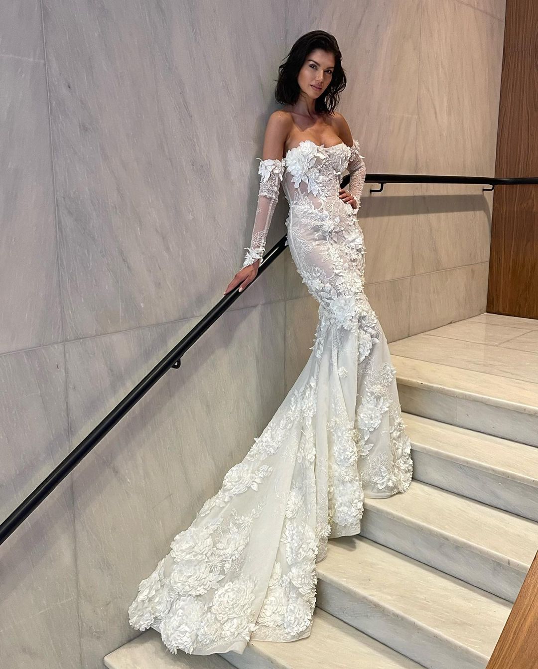 Sleeves Long Mermaid Dresses For Bride D Ral Appliques Lace Wedding Dress Button Back Bridal Gowns