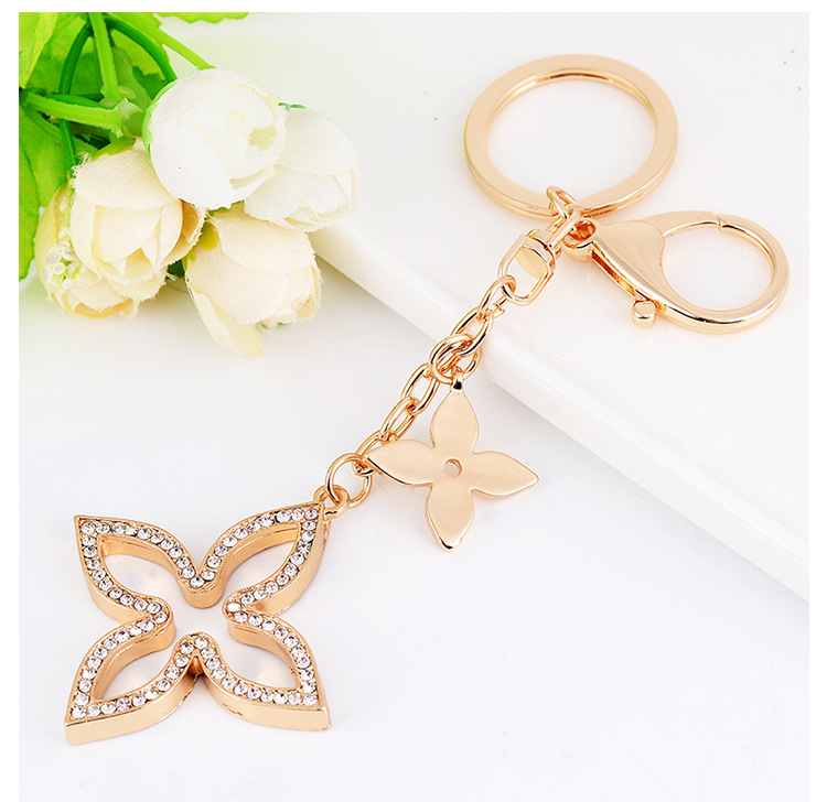 Creative Crystal Rhinestone Clover Key Chain Car Keyrings Female Cute Flower keychains Women Bag Auto Pendant Gift