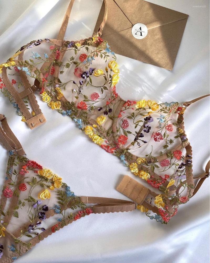 Bras Sets Set Pakaian Dalam Lingerie Sensual Bordir Seksi Wanita Kostum Erotis Renda Bra Underwire Pelacur Bawah Porno