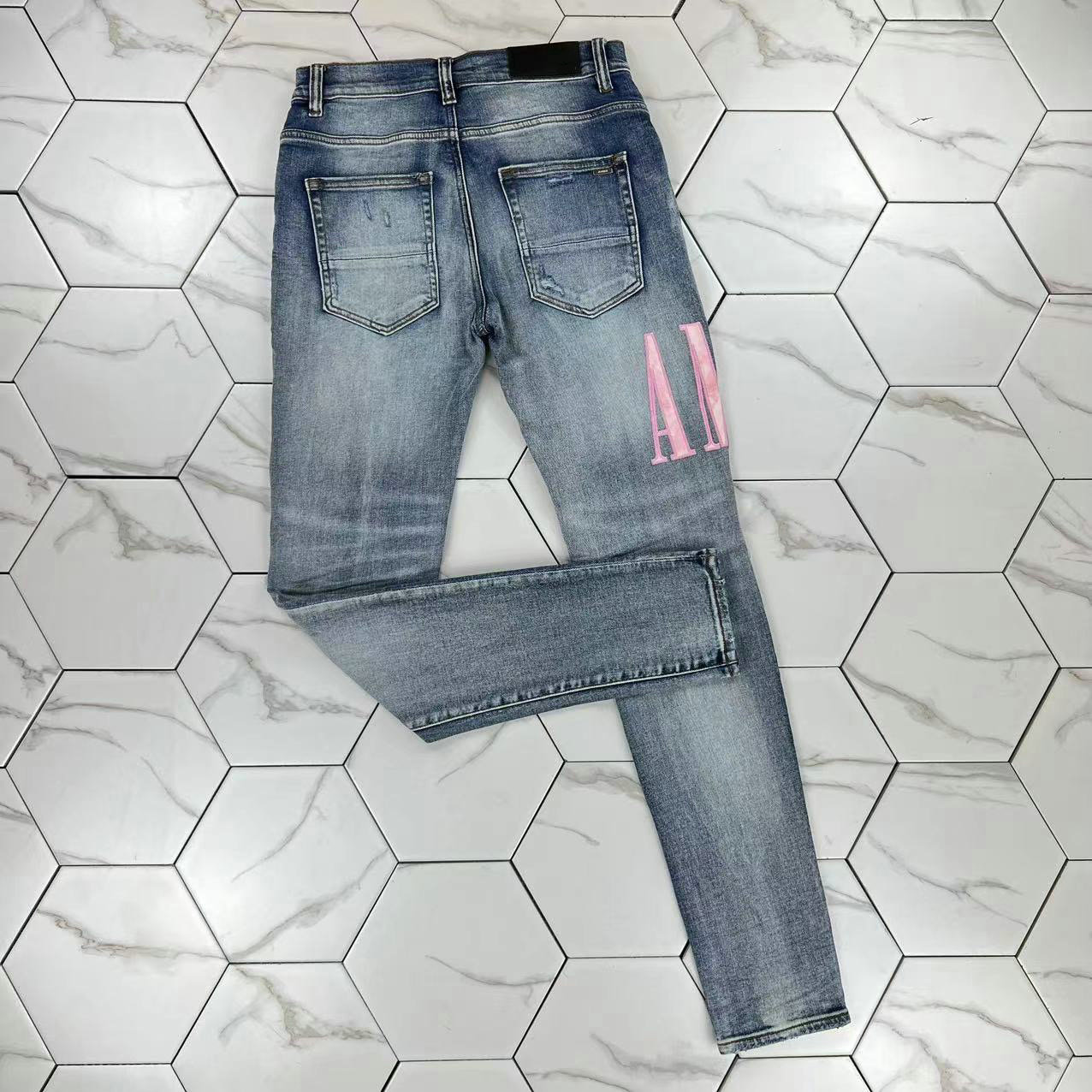 HM6200 High quality Mens jeans Distressed Motorcycle biker jean Rock Skinny Slim Ripped hole stripe Fashionable snake embroidery Denim pants, Blue
HM6200 High quality Mens jeans Distressed Motorcycle biker jean Rock Skinny Slim Ripped hole stripe Fashionable snake embroidery Denim pants, Blue