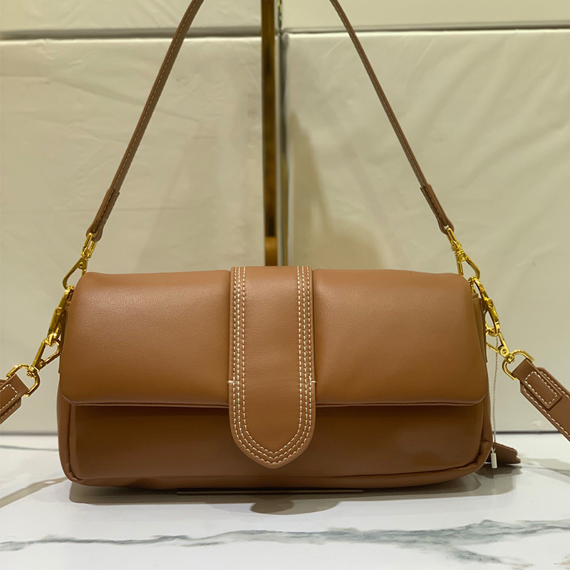 Luxury Designer bag Letter LOGO Logo Lamb Skin Shoulder Bags Le Bambimou Long Strap Shoulder Bag Pure Color Purse pillow Baguette Bags Fashion Crossbody Lady Wallet, Green
Luxury Designer bag Letter LOGO Logo Lamb Skin Shoulder Bags Le Bambimou Long Strap Shoulder Bag Pure Color Purse pillow Baguette Bags Fashion Crossbody Lady Wallet, Green