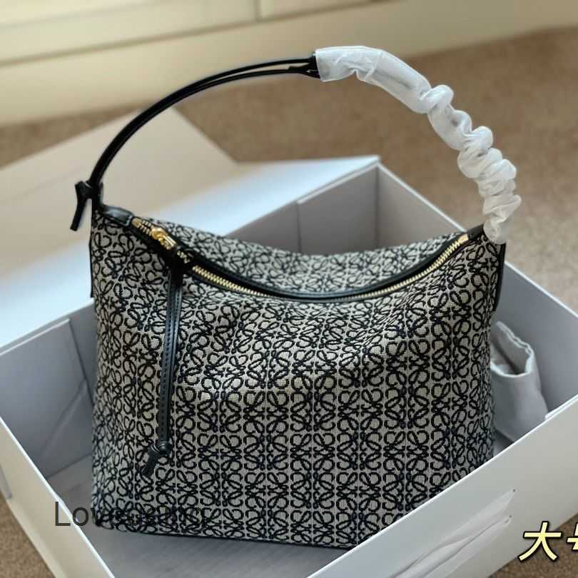 Designer Bag 2023 Loews Bags High Beauty Canvas Anagram Cubi Light Luxury Women's One Shoulder Handheld Embroidery Fashion Large, Blue black
Designer Bag 2023 Loews Bags High Beauty Canvas Anagram Cubi Light Luxury Women's One Shoulder Handheld Embroidery Fashion Large, Blue black