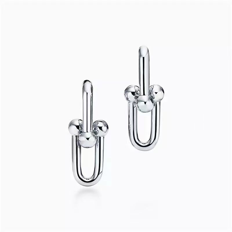 T Designer link stud Earrings Charm Love earrings 925 sterlling silver 18k gold plated jewelry Fashion Classic Luxury Brand Valentine's Day Gifts 007
T Designer link stud Earrings Charm Love earrings 925 sterlling silver 18k gold plated jewelry Fashion Classic Luxury Brand Valentine's Day Gifts 007
