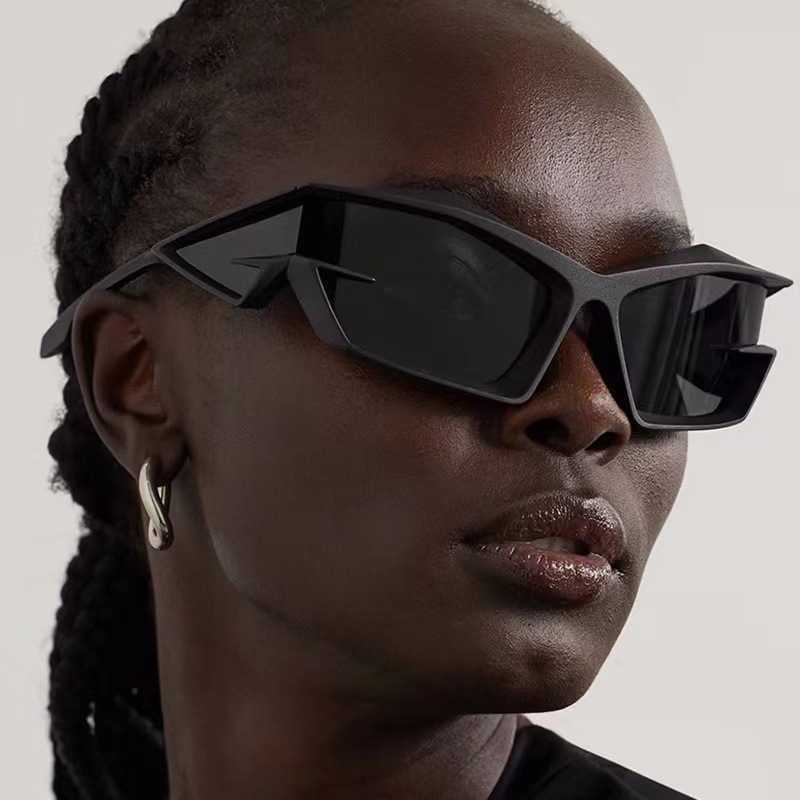 Future Technology Sense Millennium Spicy Girls Black Sunglasses Y2k Men's and Women's Walk Show Fashion Drag Cool Sunglasses
Future Technology Sense Millennium Spicy Girls Black Sunglasses Y2k Men's and Women's Walk Show Fashion Drag Cool Sunglasses