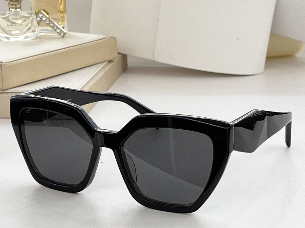 Sunglasses For Men and Women Summer 39 Designers Style Anti-Ultraviolet Retro Eyewear Full Frame With Box
Sunglasses For Men and Women Summer 39 Designers Style Anti-Ultraviolet Retro Eyewear Full Frame With Box