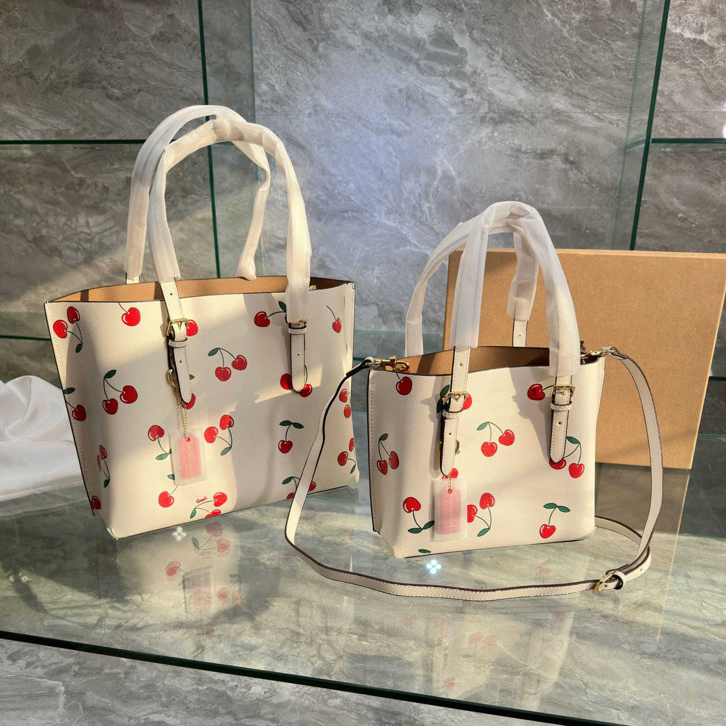Cherry Tote Bag C-letter Designer Bag Totes Women Leather Luxurys Handbag Flower Print Shoulder Bag Large Capacity Shopping Bags Fashion Crossbody Purse 230301, Brown
Cherry Tote Bag C-letter Designer Bag Totes Women Leather Luxurys Handbag Flower Print Shoulder Bag Large Capacity Shopping Bags Fashion Crossbody Purse 230301, Brown