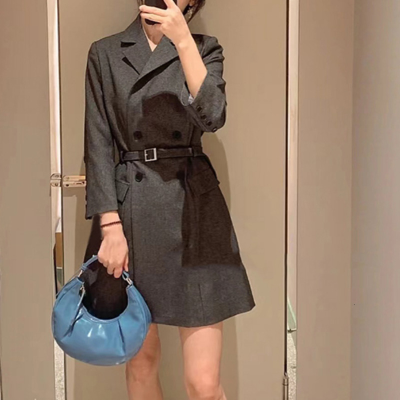 Casual Dresses Kuzuwata Japanese Stripe Robe Femme Autumn Winter Women Suit Style Vestidos Double Breasted Slim Waist Belt Dress 230331