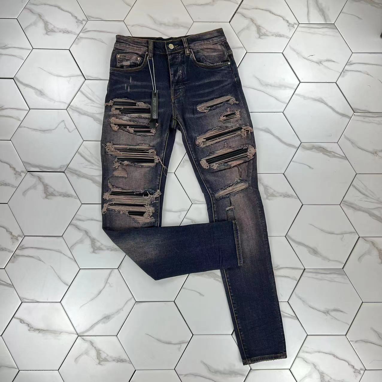HM6166 High quality Mens jeans Distressed Motorcycle biker jean Rock Skinny Slim Ripped hole stripe Fashionable snake embroidery Denim pants, Blue
HM6166 High quality Mens jeans Distressed Motorcycle biker jean Rock Skinny Slim Ripped hole stripe Fashionable snake embroidery Denim pants, Blue