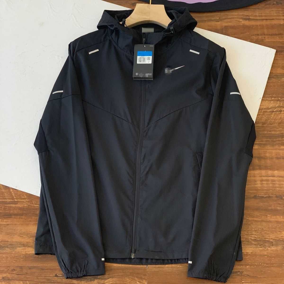 Purchase Order Athleisure Sunscreen Clothing Quick Dry Trench Coat Hooded Jacket Training Coat men designer shirts, Black is one size smaller
Purchase Order Athleisure Sunscreen Clothing Quick Dry Trench Coat Hooded Jacket Training Coat men designer shirts, Black is one size smaller