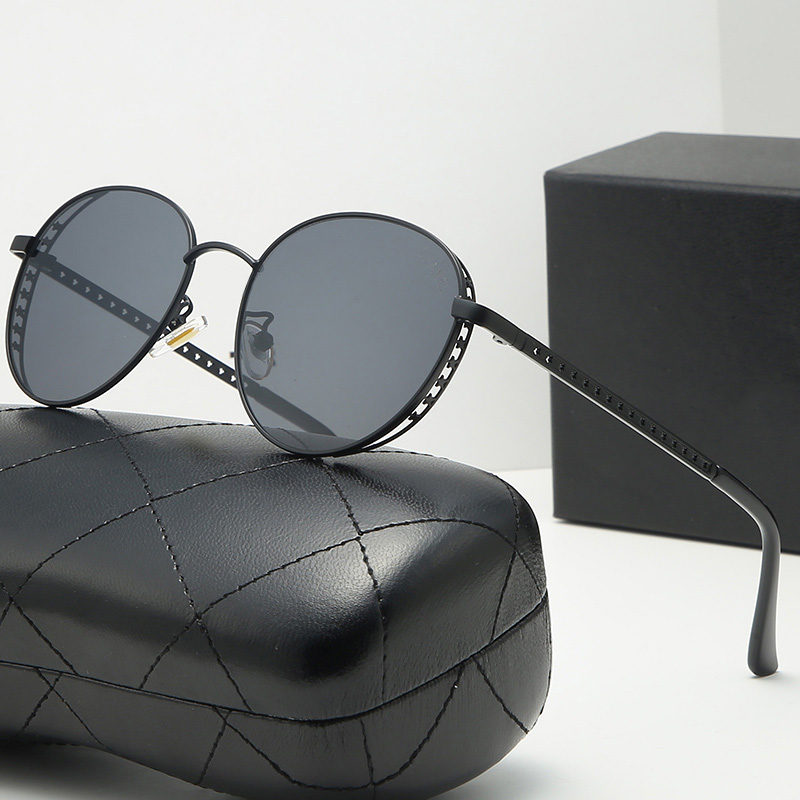 Fashion Designer Sunglasses luxury letter womens Mens Goggle senior Eyewear For Women eyeglasses frame Vintage Metal Sun Glasses
Fashion Designer Sunglasses luxury letter womens Mens Goggle senior Eyewear For Women eyeglasses frame Vintage Metal Sun Glasses