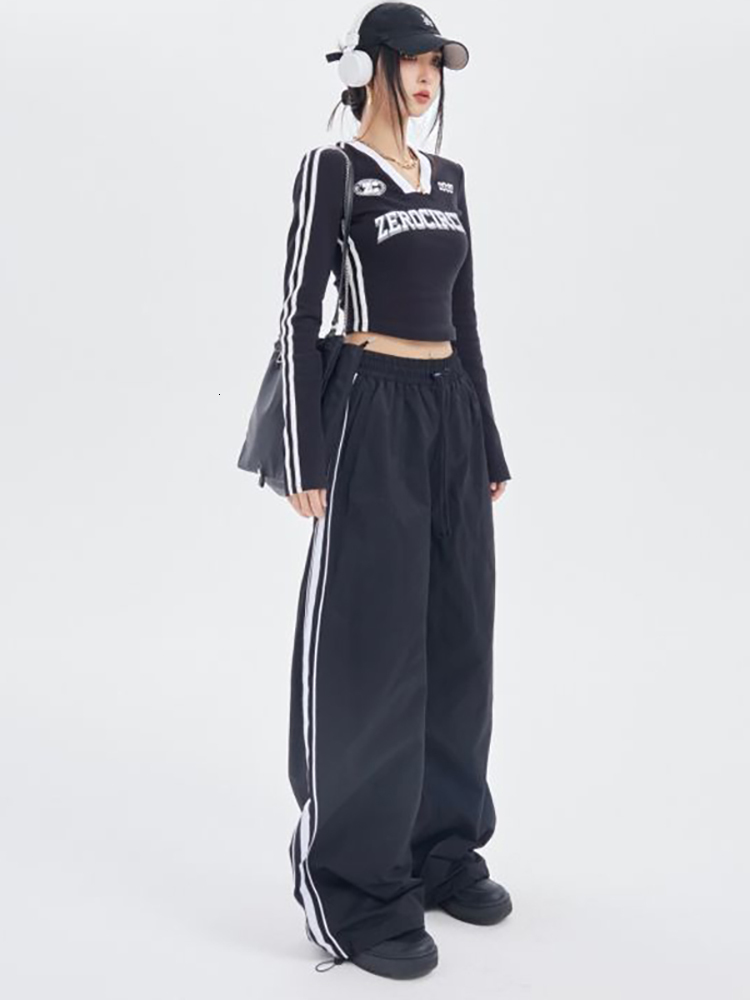 Women's T-Shirt Fashion Letter T-shirts Women Vintage V Neck Slim Tees Female Long Sleeve Crop Top Streetwear Ladies Contrast Y2k Crop Summer 230