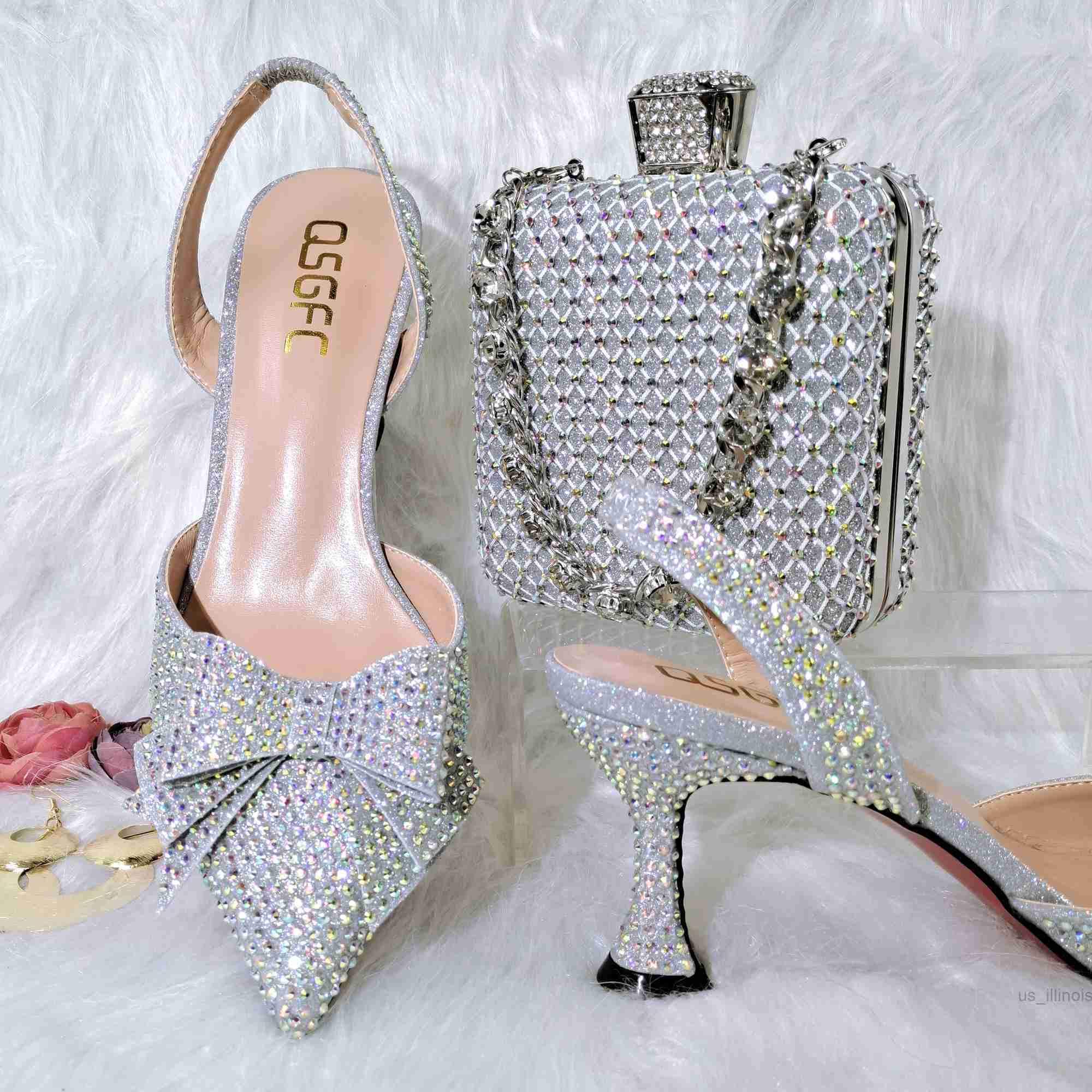 Dress Shoes QSGFC Silver Color Crystal Decoration Style Wine Glass Heel Friends Party Shoes Nigerian Fashion Ladies Shoes And Bag For Party, Only shoes blue
Dress Shoes QSGFC Silver Color Crystal Decoration Style Wine Glass Heel Friends Party Shoes Nigerian Fashion Ladies Shoes And Bag For Party, Only shoes blue