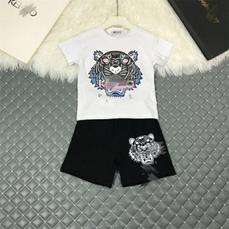 Summer Clothing Sets men's and women's two-piece set Bear series children's clothes short sleeve T-shirt shorts pure cotton with fashion elements size 90cm-160cm M022, 11
Summer Clothing Sets men's and women's two-piece set Bear series children's clothes short sleeve T-shirt shorts pure cotton with fashion elements size 90cm-160cm M022, 11