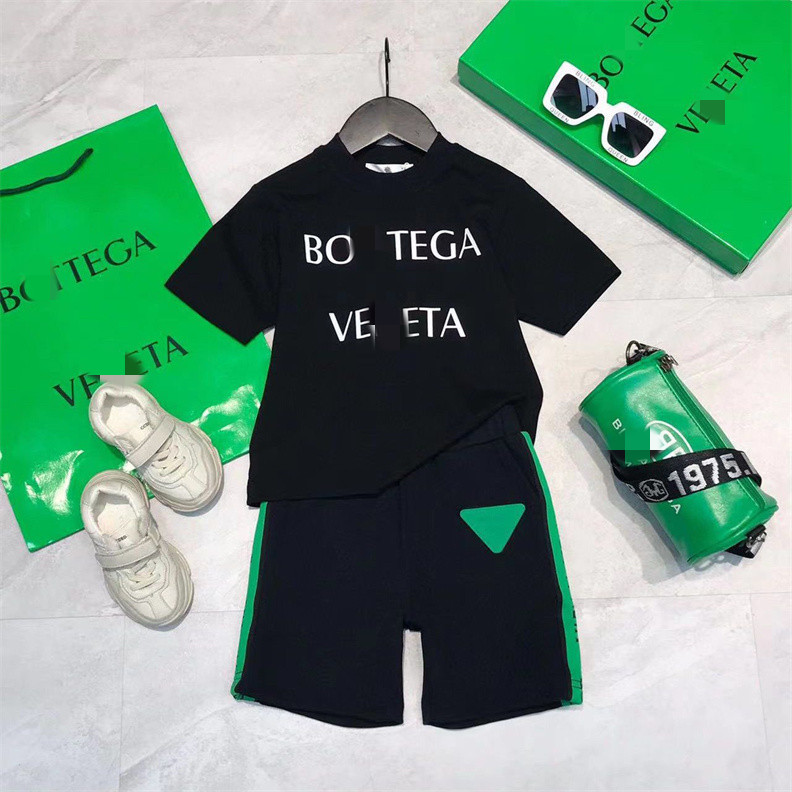 Summer Clothing Sets men's and women's two-piece set Bear series children's clothes short sleeve T-shirt shorts pure cotton with fashion elements size 90cm-160cm L011
Summer Clothing Sets men's and women's two-piece set Bear series children's clothes short sleeve T-shirt shorts pure cotton with fashion elements size 90cm-160cm L011