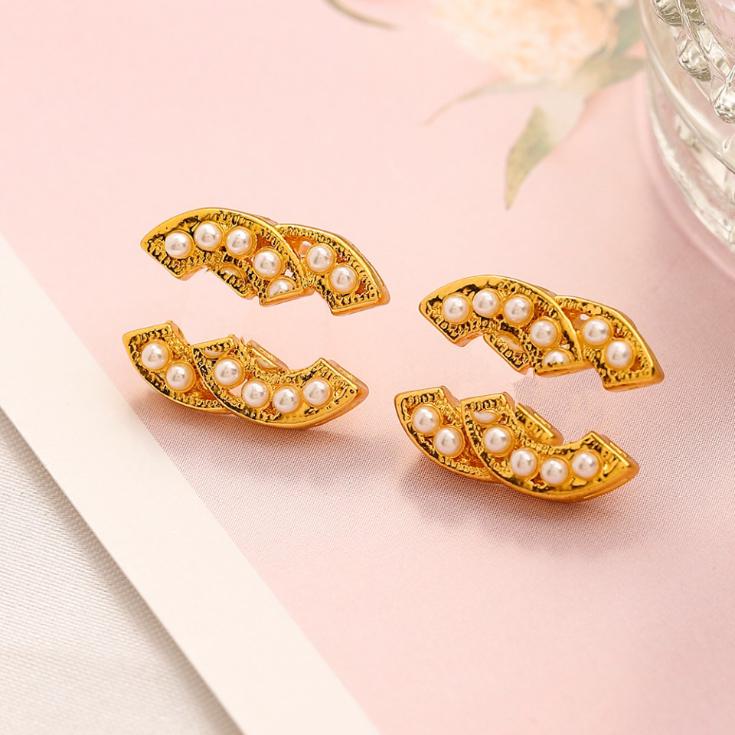 Charm Pearl Love Earring 18K Gold Stud Earrings Luxury 2023 New Jewelry Designer Gifts Earrings Brand Wedding Party stainless steel Jewelry Wholesale
Charm Pearl Love Earring 18K Gold Stud Earrings Luxury 2023 New Jewelry Designer Gifts Earrings Brand Wedding Party stainless steel Jewelry Wholesale