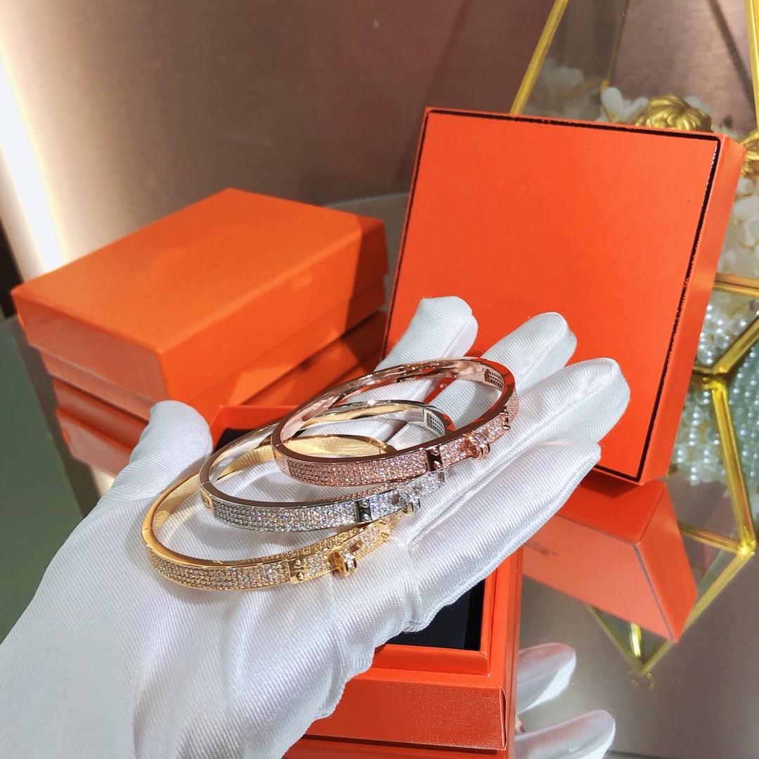 Charm Bracelets Bangle Luxury jewelry bracelet and Sky Star buckle titanium steel bracelet for womens fashion all diamond bracelet stainless steel rose gold