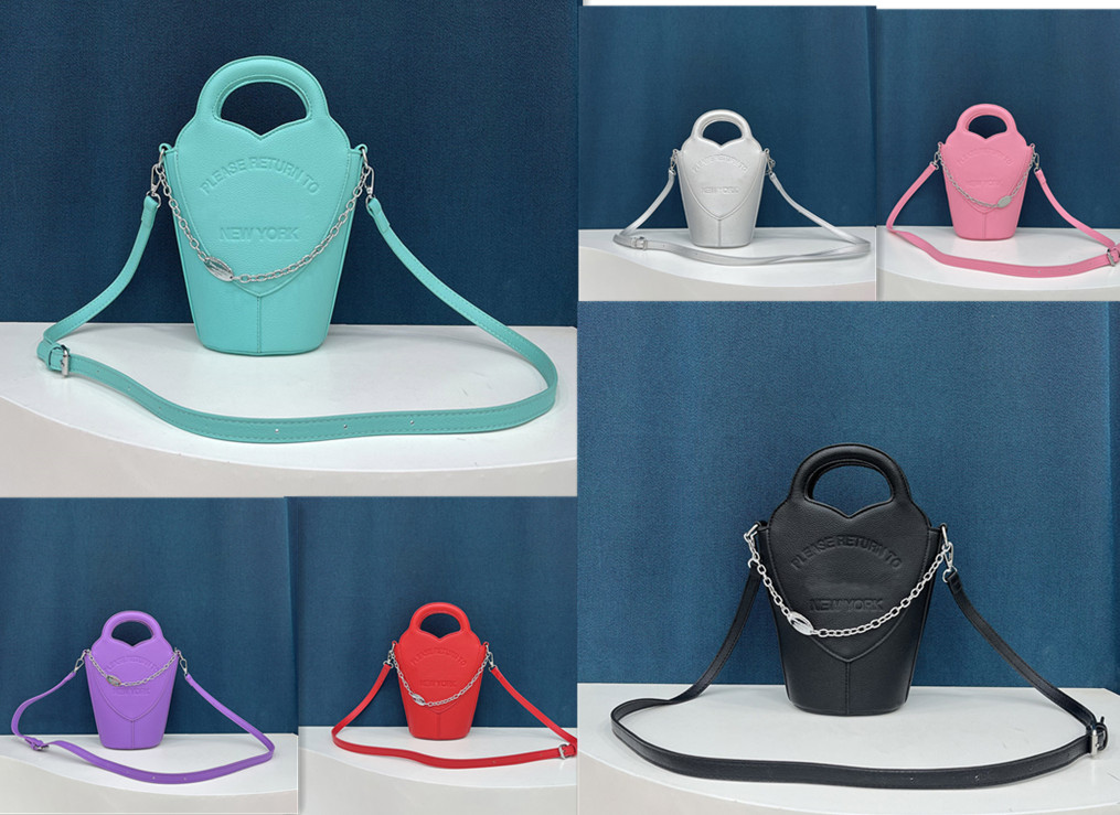 Luxurys Designer the tote bags women pu leather handbags 2023 new Chain Shoulder Bags Brand letter tiffanys New York Messenger Bag Purse louise viuton Handbag Totes, Red
Luxurys Designer the tote bags women pu leather handbags 2023 new Chain Shoulder Bags Brand letter tiffanys New York Messenger Bag Purse louise viuton Handbag Totes, Red
