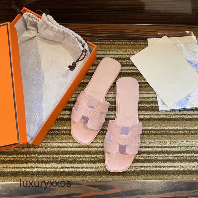 Style Beach Orans Woman Slipper 2023 h Shoe Summer Sandal Flat Bottom Round Toe Sandals Women Wear Simple Casual Versatile
Style Beach Orans Woman Slipper 2023 h Shoe Summer Sandal Flat Bottom Round Toe Sandals Women Wear Simple Casual Versatile