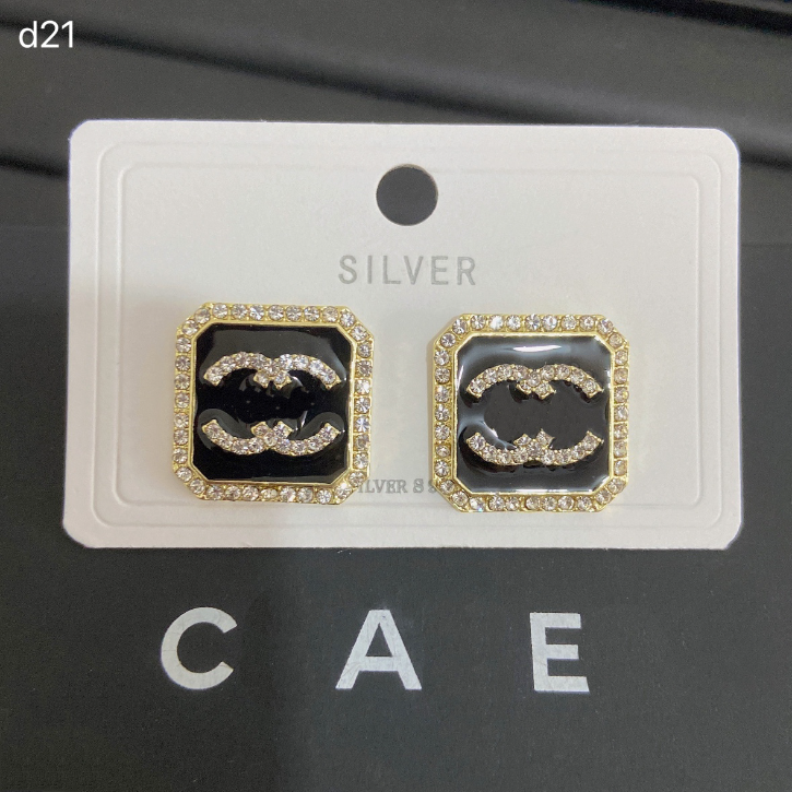 Luxury New Stud Earrings Women Diamond Earrings Designer 2023 Romantic Style Couple Family Gifts dangle Square Earrings Fashion Love Jewelry Wholesale
Luxury New Stud Earrings Women Diamond Earrings Designer 2023 Romantic Style Couple Family Gifts dangle Square Earrings Fashion Love Jewelry Wholesale